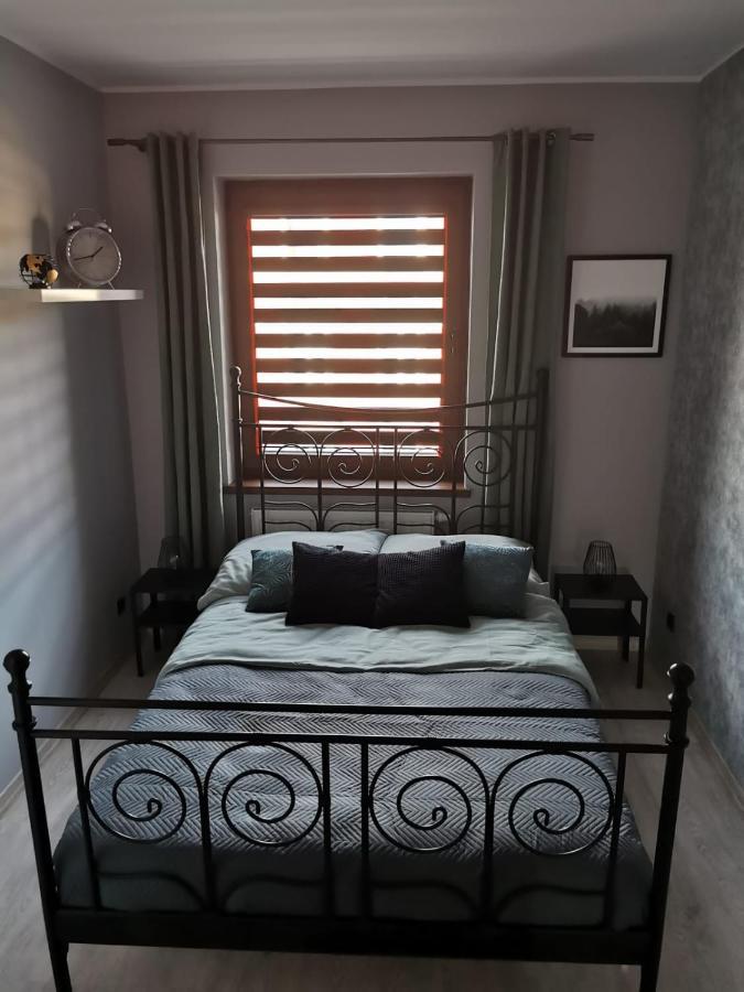 Апартаменти Apartament Osiedle Jelonka Єленя-Ґура Екстер'єр фото